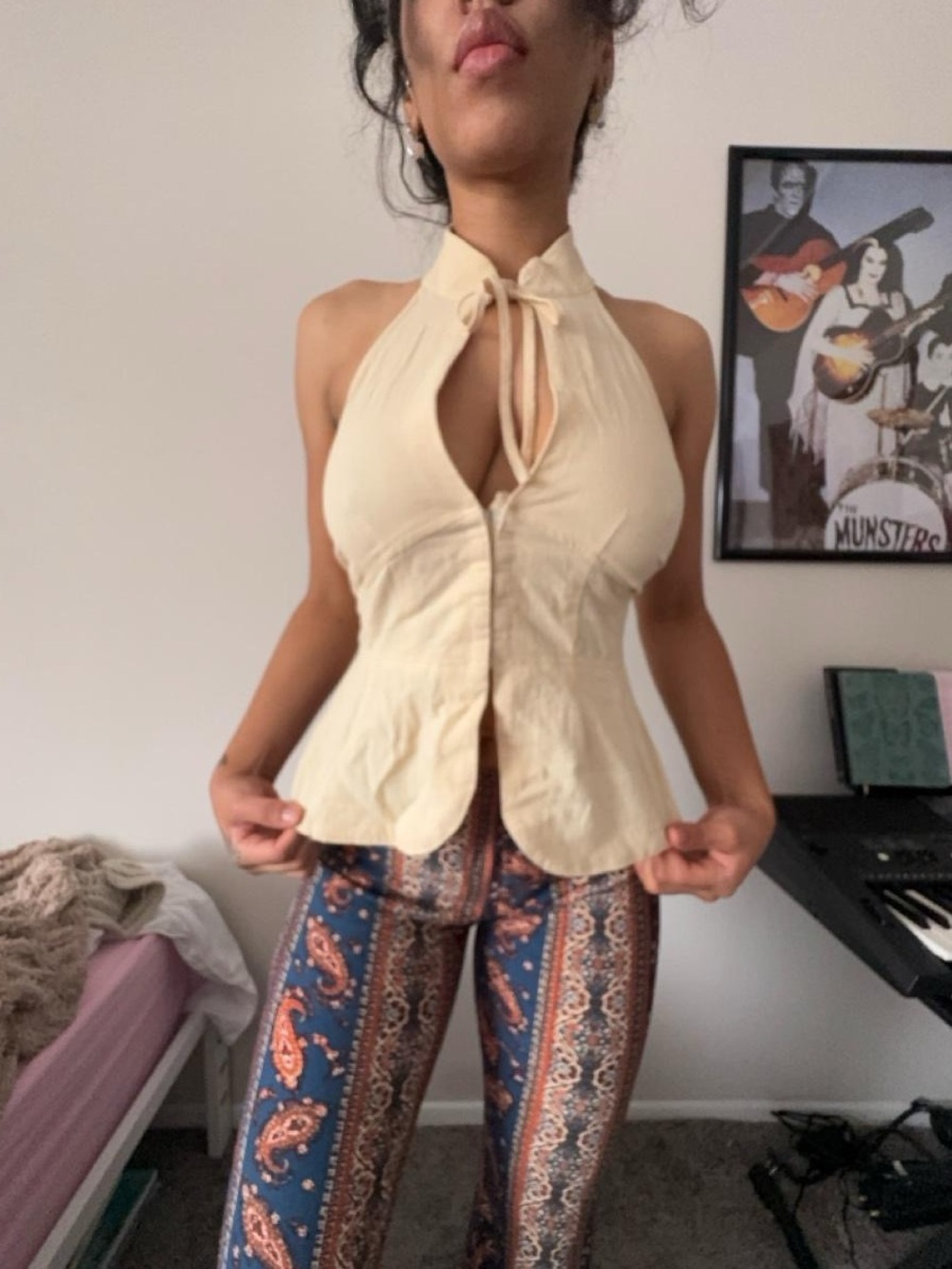 Sleeveless Cream Halter Tie-Neck Top